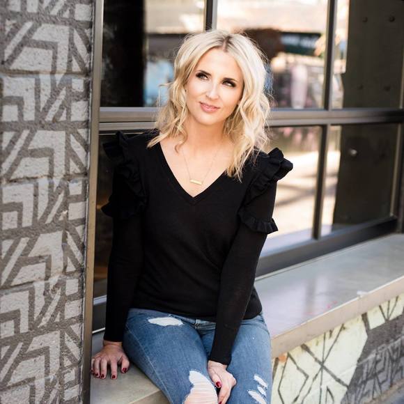 Meet your Posher, Caitlyn - Picture 1 of 1